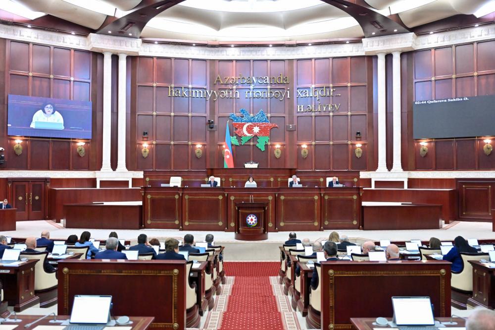 Milli Məclisin “Ümummilli Lider Heydər Əliyev müstəqil Azərbaycan Konstitusiyasının müəllifidir” mövzusuna həsr olunmuş xüsusi iclası keçirilib