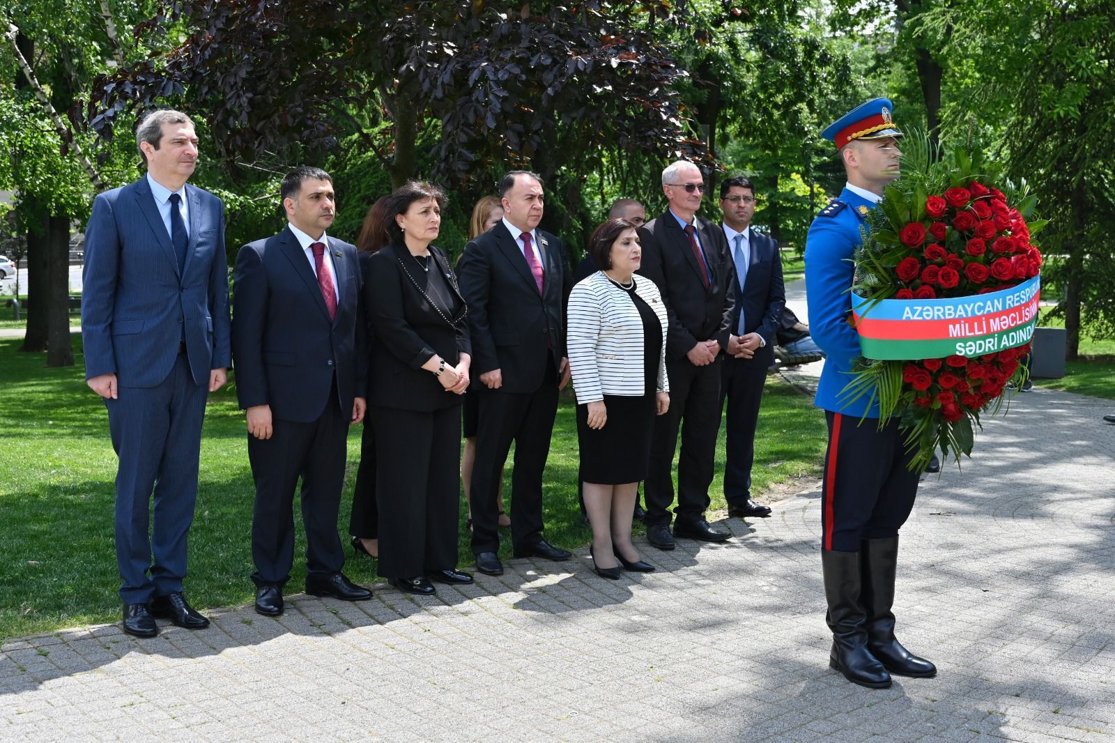 Milli Majlis Speaker Sahiba Gafarova Goes to National Leader Heydar Aliyev’s Monument